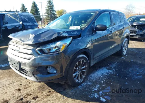 2017 Ford Escape Se z USA, uszkodzony, nr VIN 1FMCU9GD2HUB97946